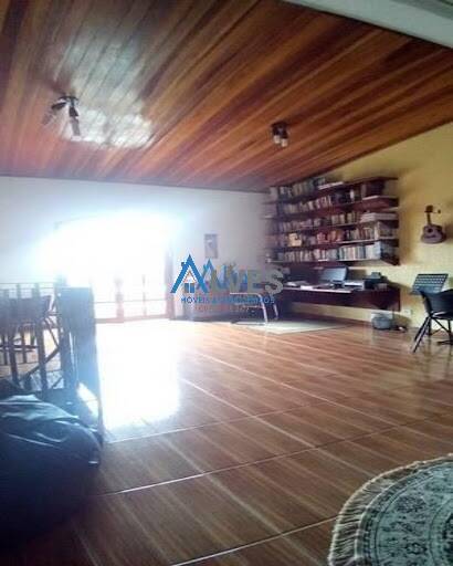 Casa, 4 quartos, 225 m² - Foto 19