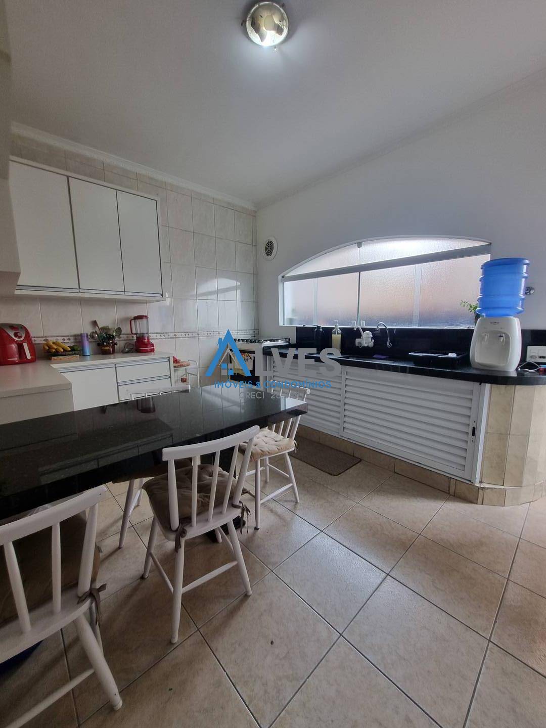 Casa, 4 quartos, 215 m² - Foto 35