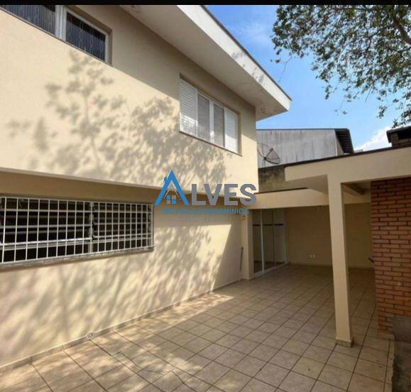 Casa, 4 quartos, 190 m² - Foto 1