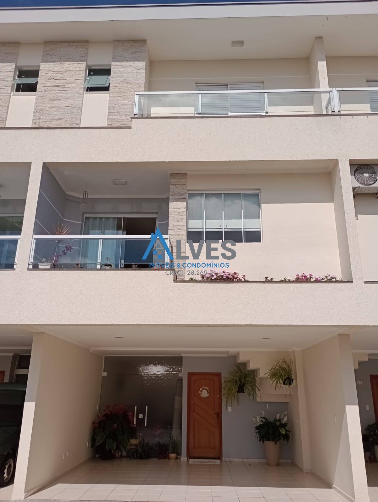 Casa, 3 quartos, 178 m² - Foto 1