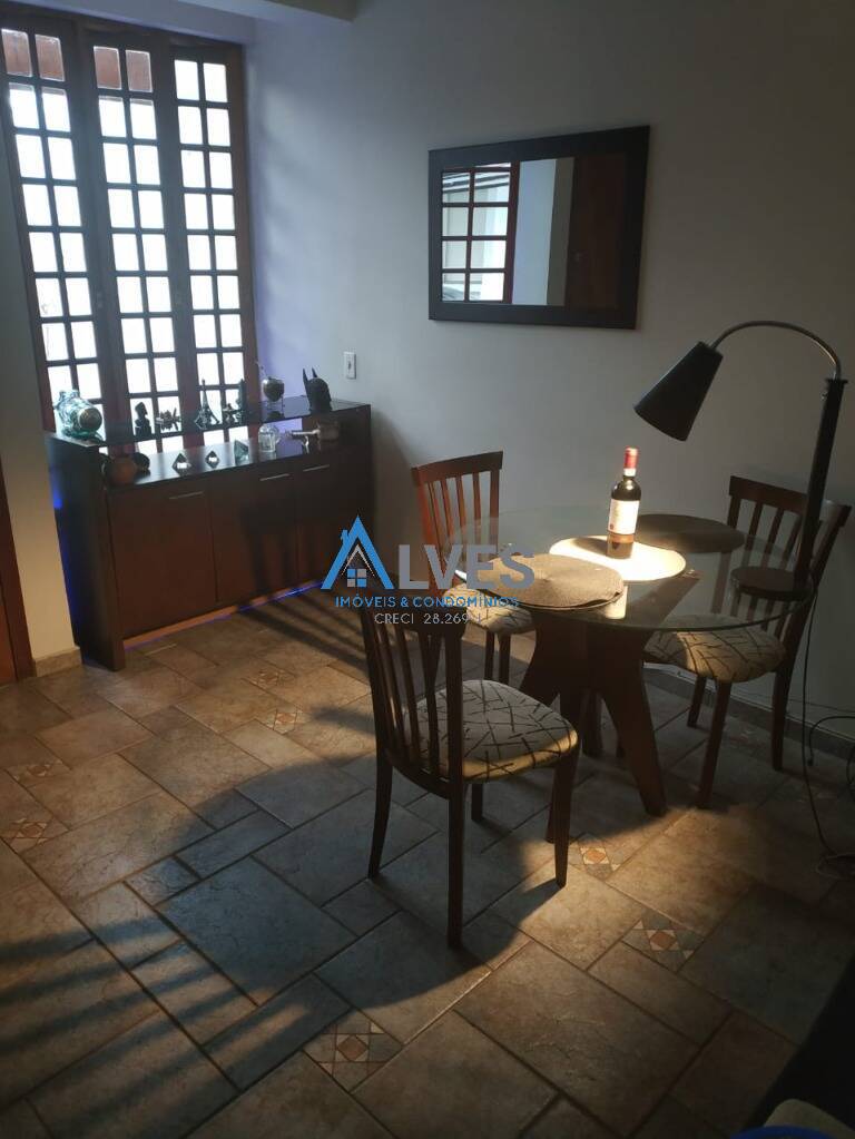 Casa, 4 quartos, 200 m² - Foto 29