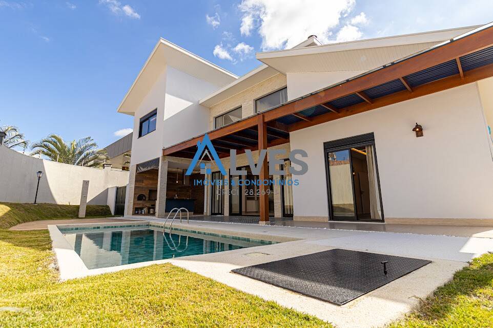 Casa, 4 quartos, 337 m² - Foto 2