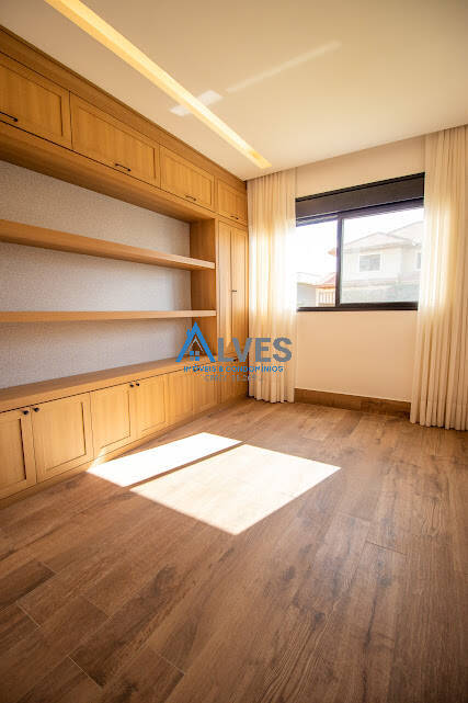 Casa, 4 quartos, 337 m² - Foto 32