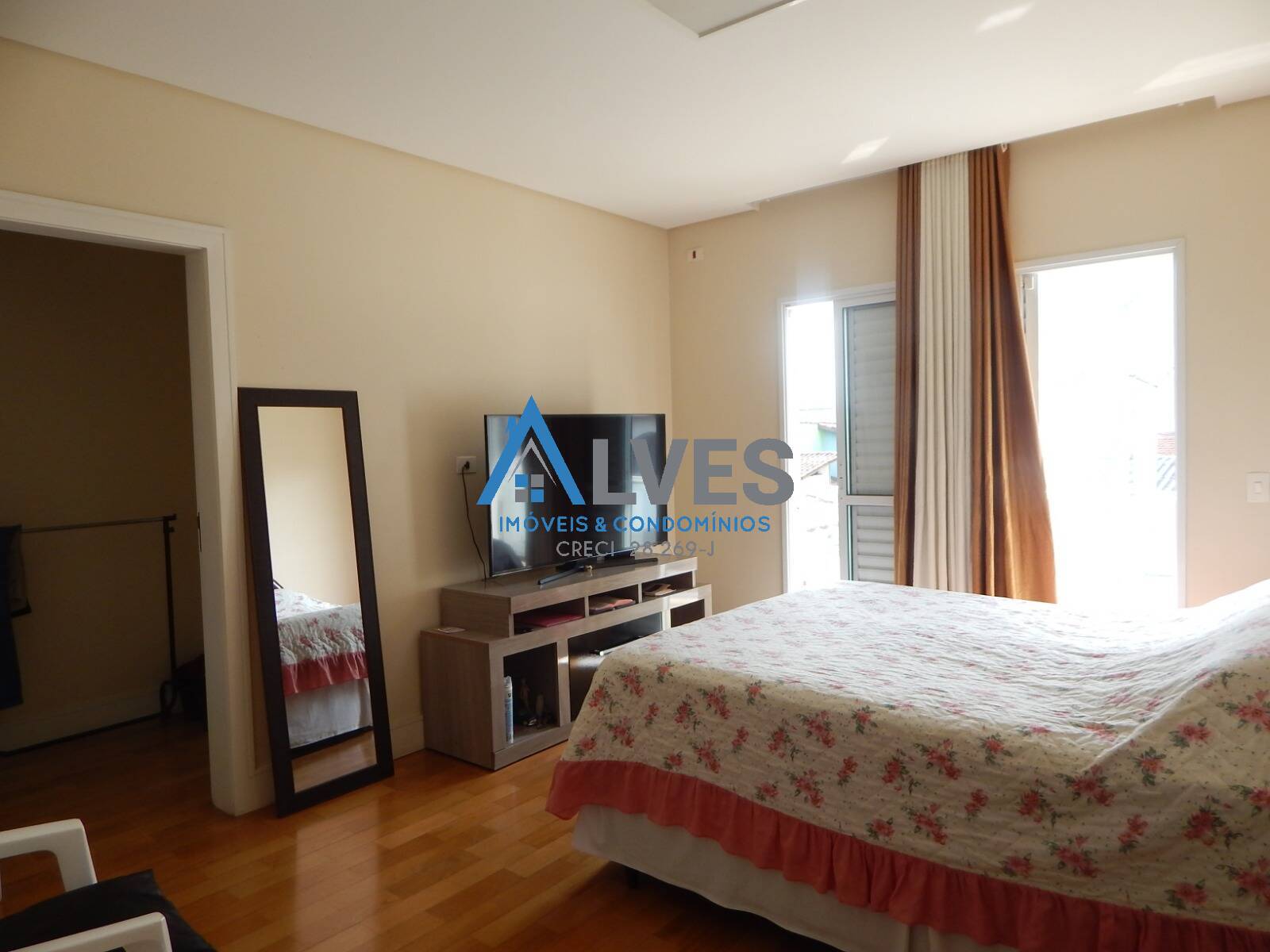 Casa, 3 quartos, 245 m² - Foto 11