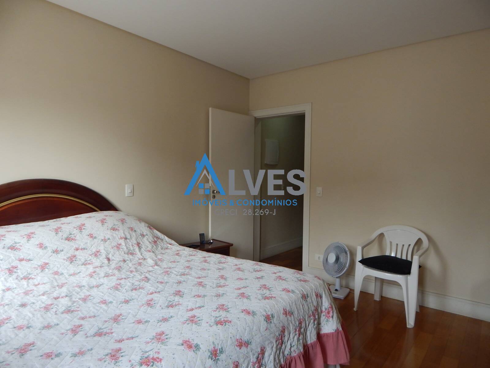 Casa, 3 quartos, 245 m² - Foto 34