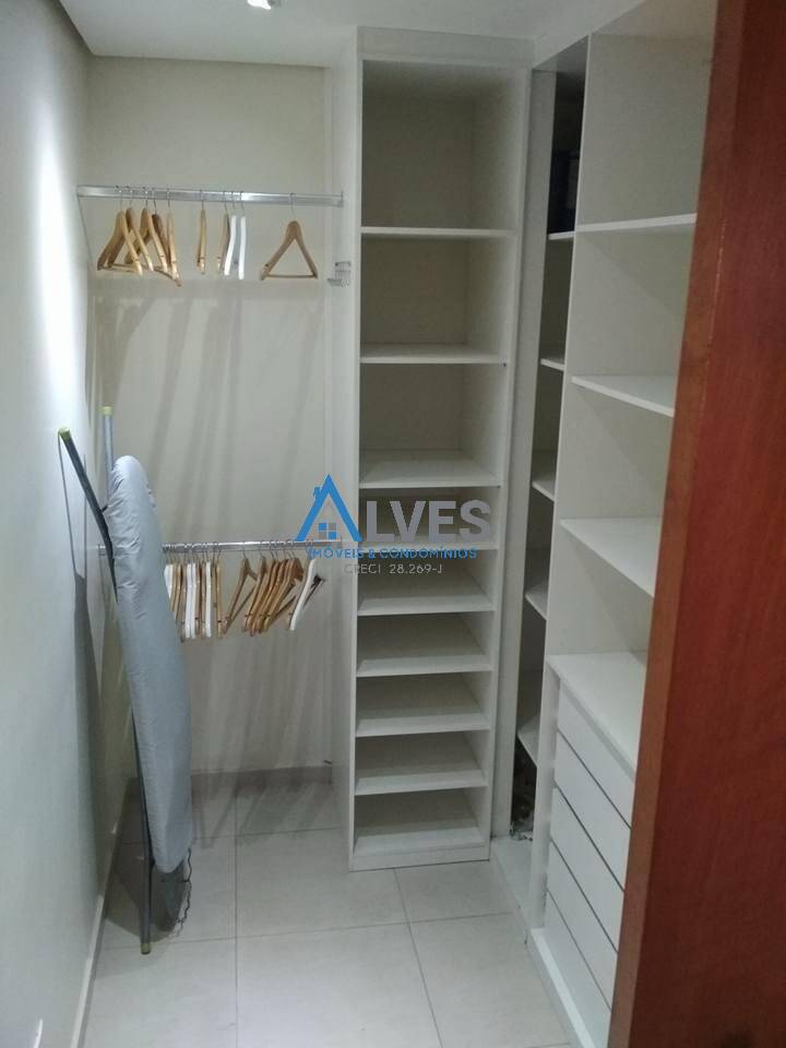 Apartamento para alugar com 2 quartos, 65m² - Foto 11