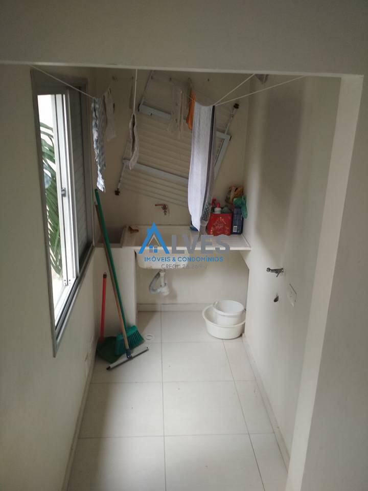 Apartamento para alugar com 2 quartos, 65m² - Foto 10