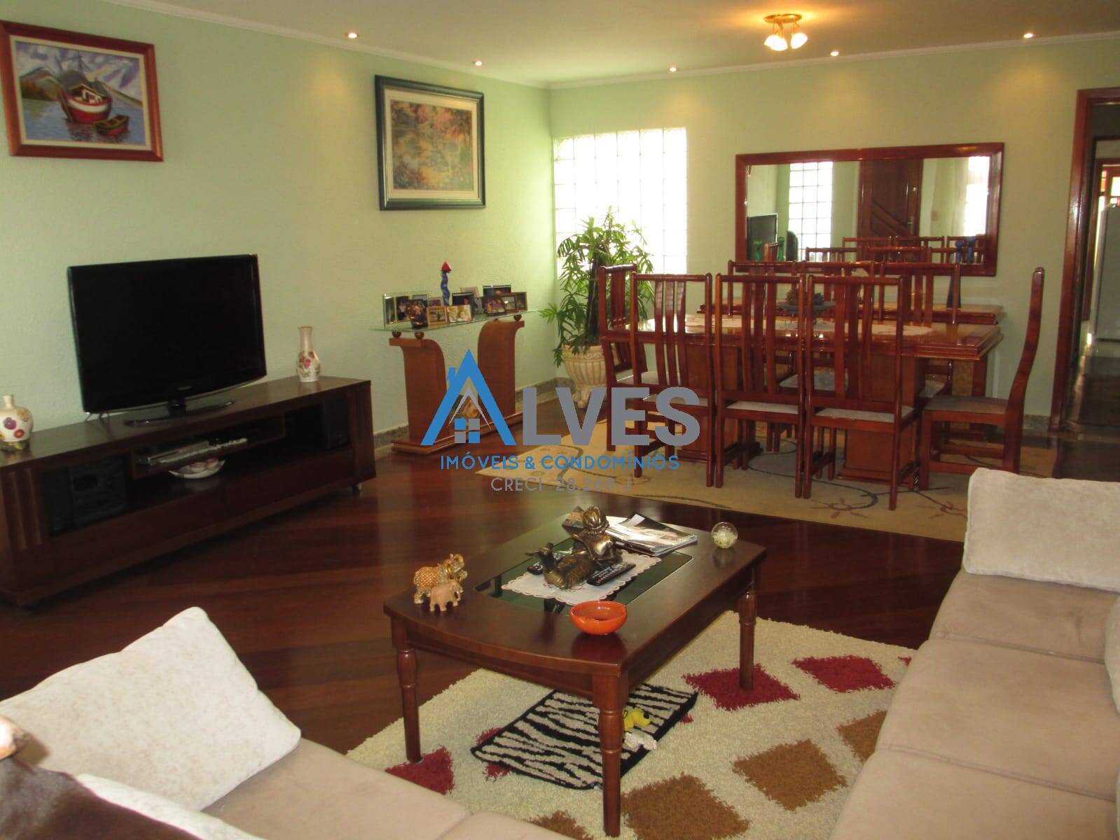 Casa, 3 quartos, 220 m² - Foto 1