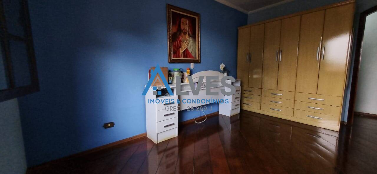 Casa à venda com 4 quartos, 300m² - Foto 42