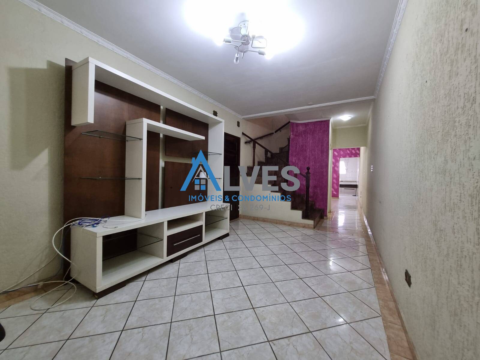 Casa para alugar com 3 quartos, 250m² - Foto 4