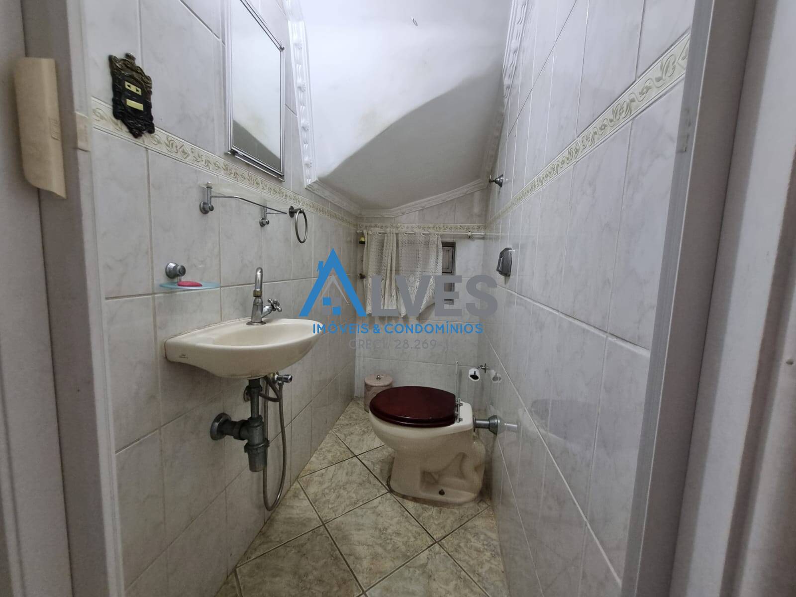 Casa para alugar com 3 quartos, 250m² - Foto 13