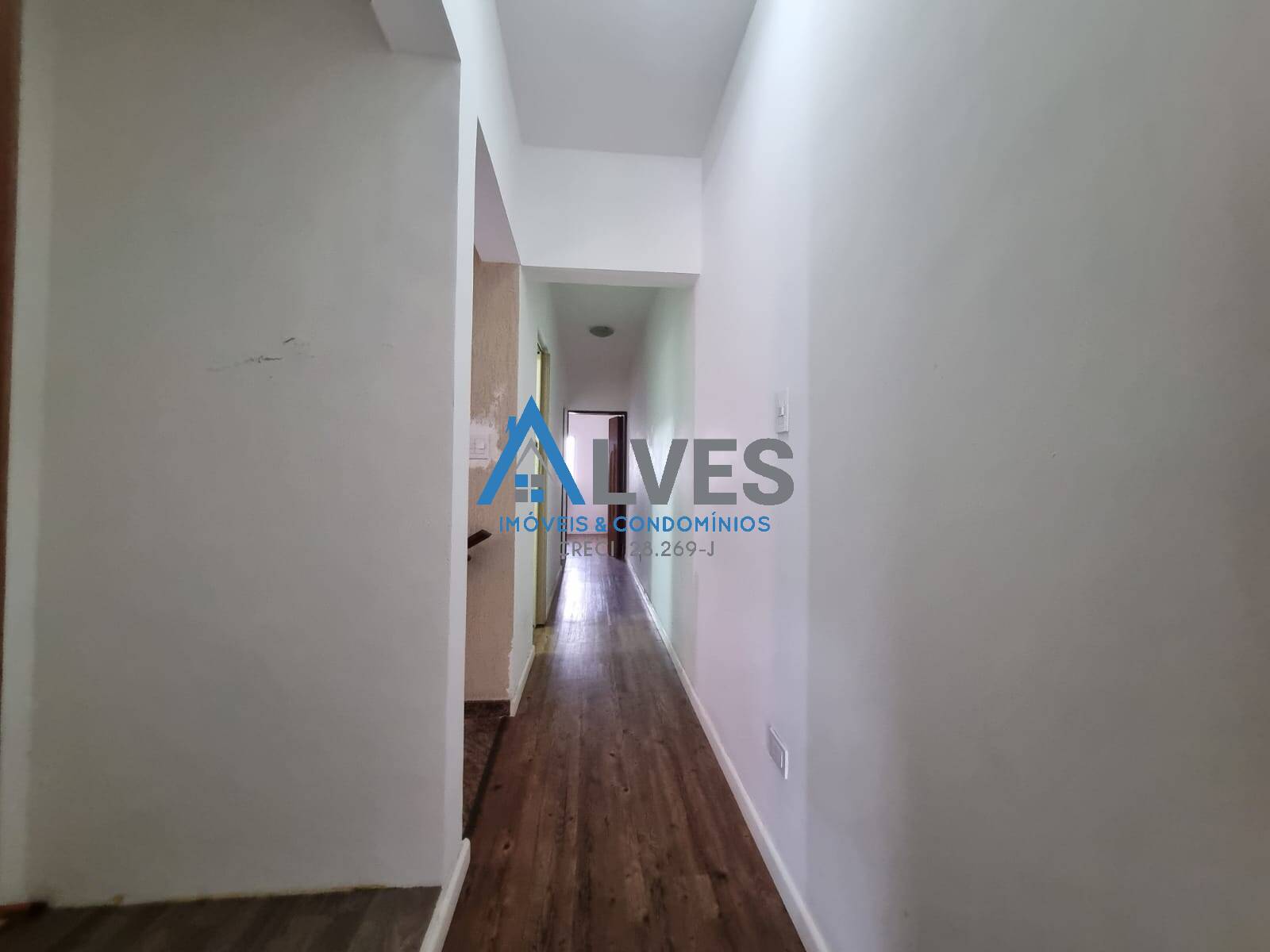 Casa para alugar com 3 quartos, 250m² - Foto 21