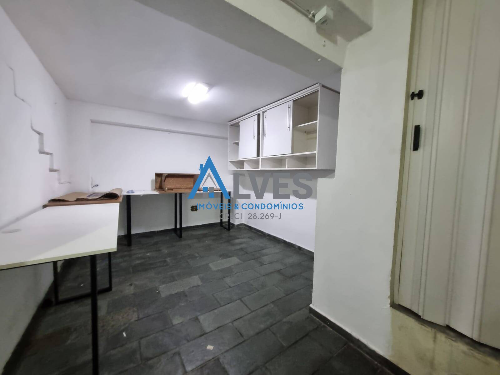 Casa para alugar com 3 quartos, 250m² - Foto 27