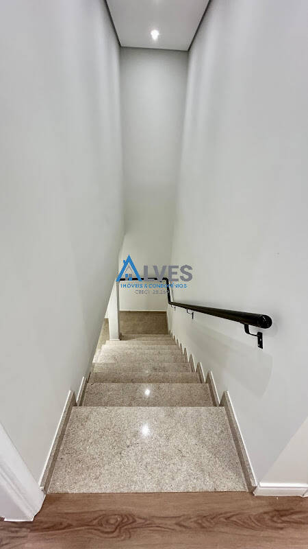Casa à venda com 3 quartos, 192m² - Foto 19