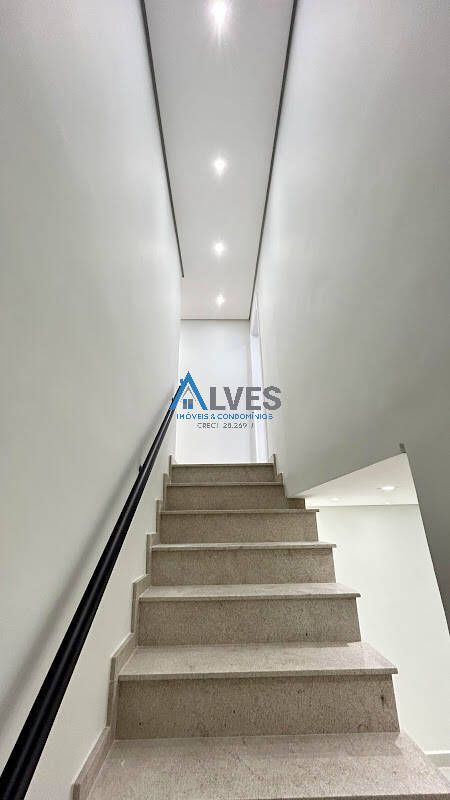 Casa à venda com 3 quartos, 192m² - Foto 18