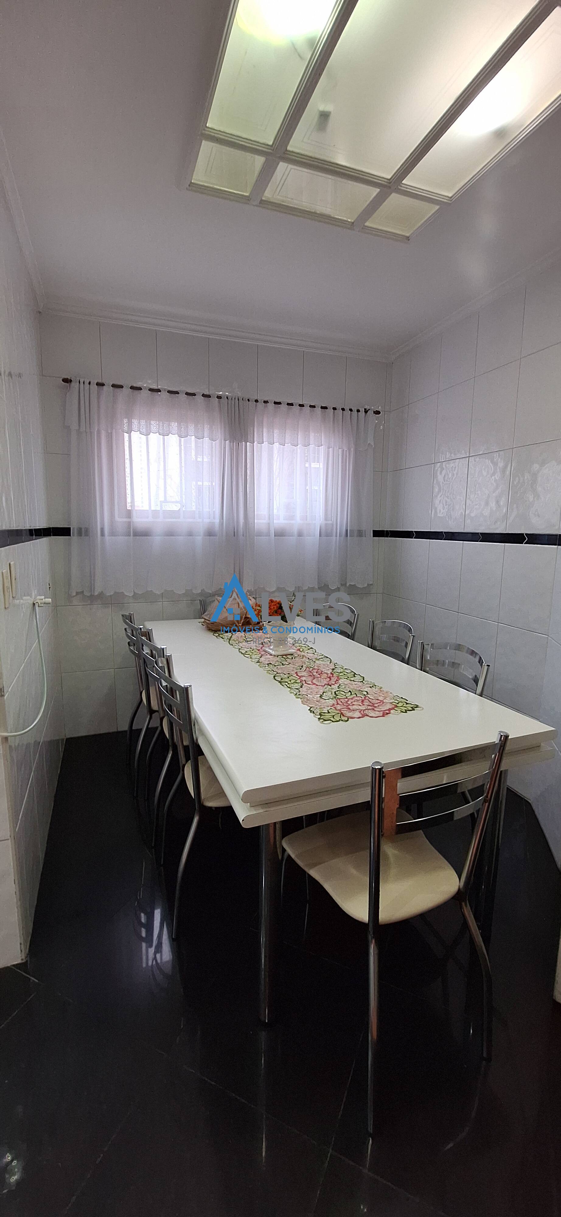 Casa, 3 quartos, 240 m² - Foto 3