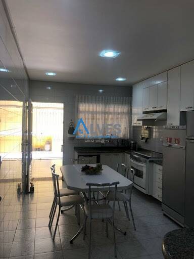 Sobrado, 4 quartos, 181 m² - Foto 35