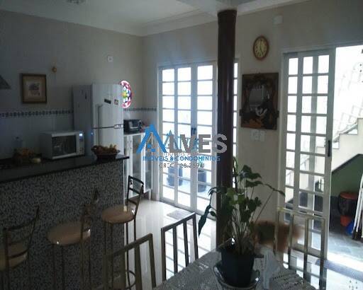 Casa, 3 quartos, 300 m² - Foto 4