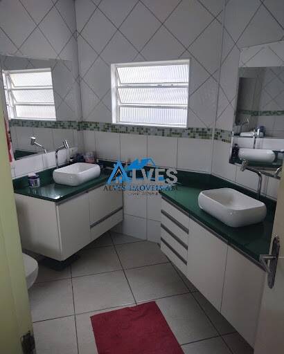 Casa, 3 quartos, 240 m² - Foto 11
