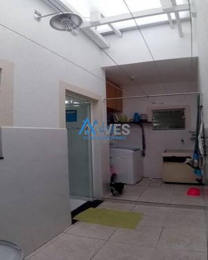 Casa, 4 quartos, 225 m² - Foto 12